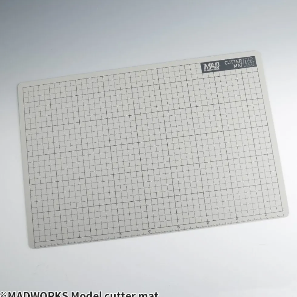 MADWORKS : CUTTING MAT MAD MH-04 ( TAPIS DE DECOUPE )